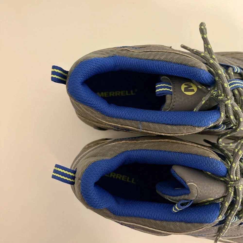 MERRELL Boys Chameleon Access Gray Hiking Shoes Mid Top Sz 4.5M Waterproof